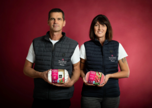 le couple mettant en avant leur produit